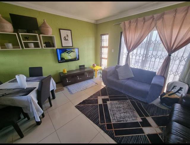 2 BEDROOM TOWNHOUSE FOR SALE IN BRACKENDOWNS